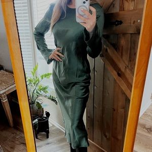 Reformation Davina 100% Silk Color Bottle Green Long Sleeve Midi Dress